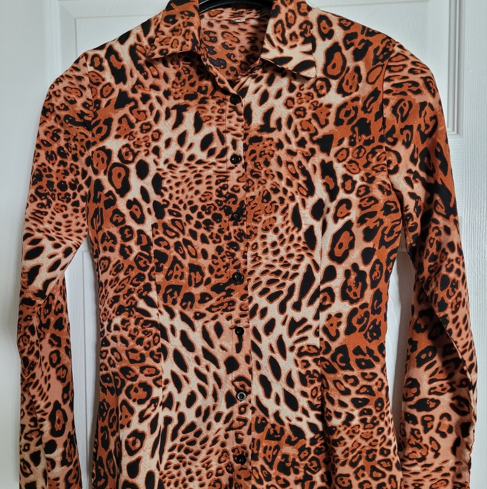 Leapord print button down dress size S